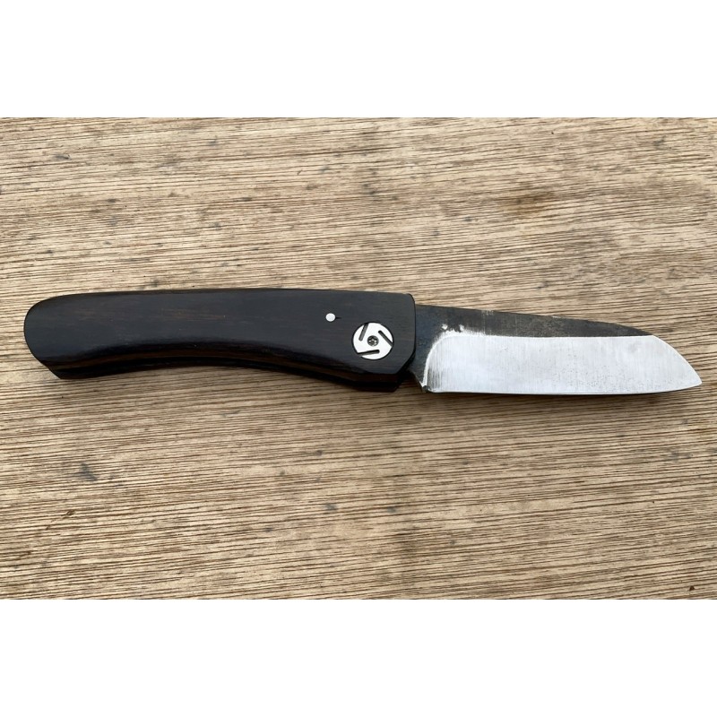 Couteaux Parcevaux, des couteaux du quotidien. Belupapa