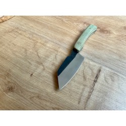 Couteaux Parcevaux, des couteaux du quotidien. Belupapa Acier wolfram
